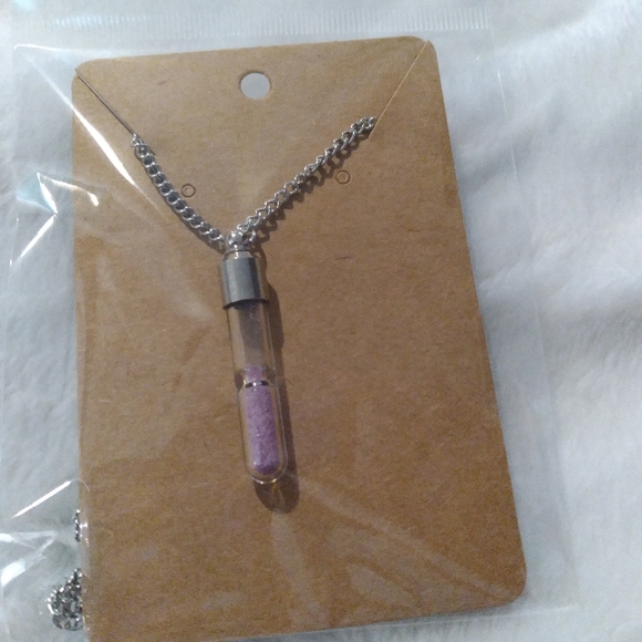 Hourglass necklace - Picture 1 of 1